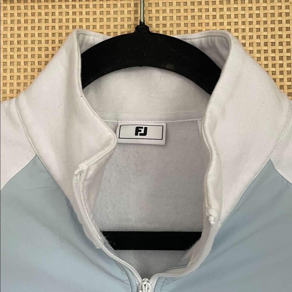 Two-Tone Quarter-Zip Pullover - Picture 4 of 4